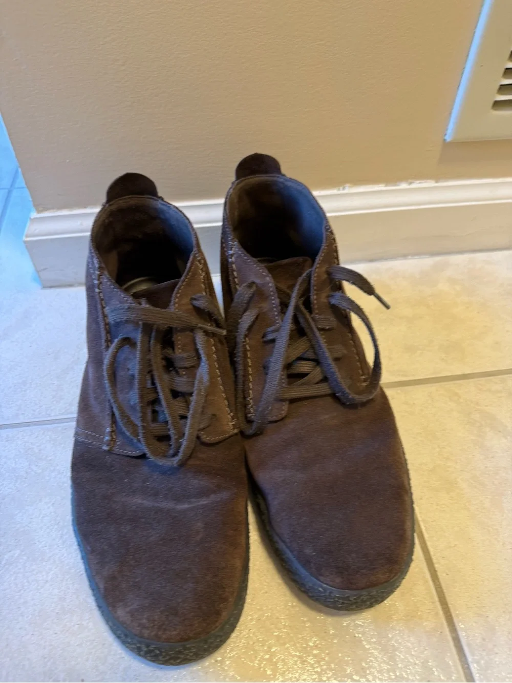 Clarks Men's Dark Brown Suede Chukka Boots